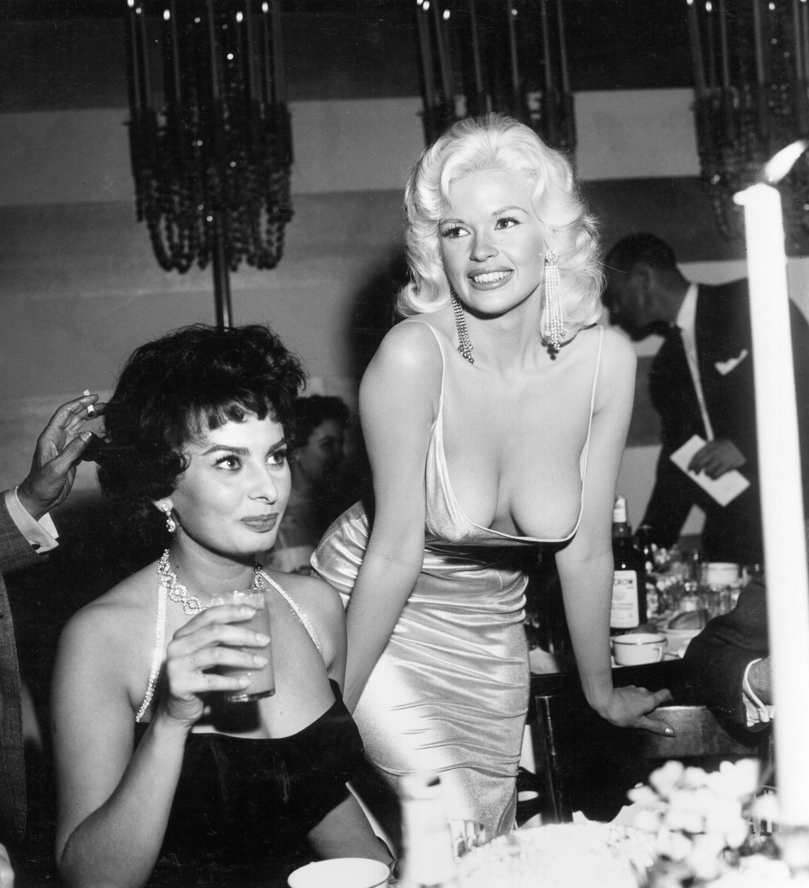 chillet avien jara recommends jayne mansfield nipple slip pic