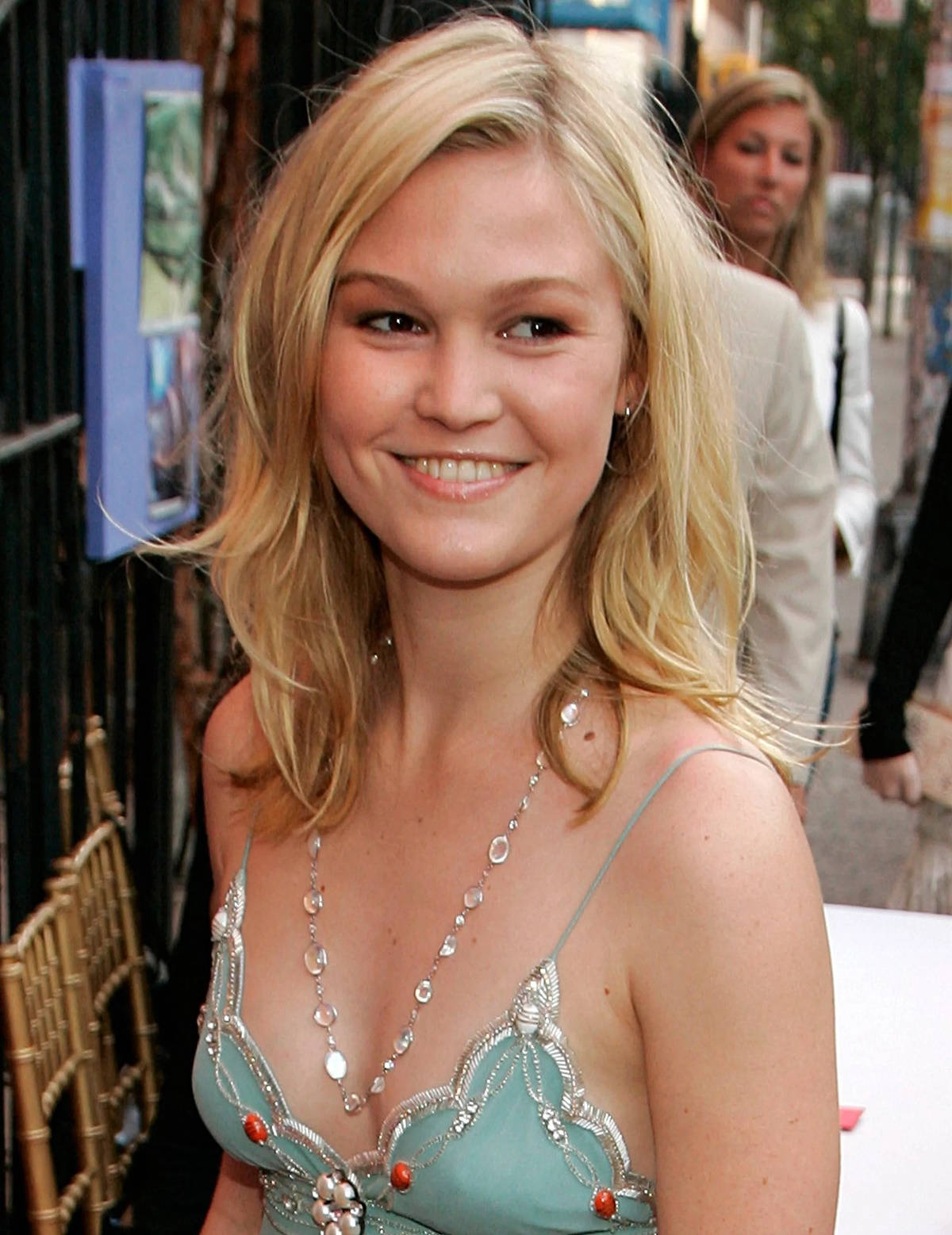 bob darcy recommends Julia Stiles Sexy