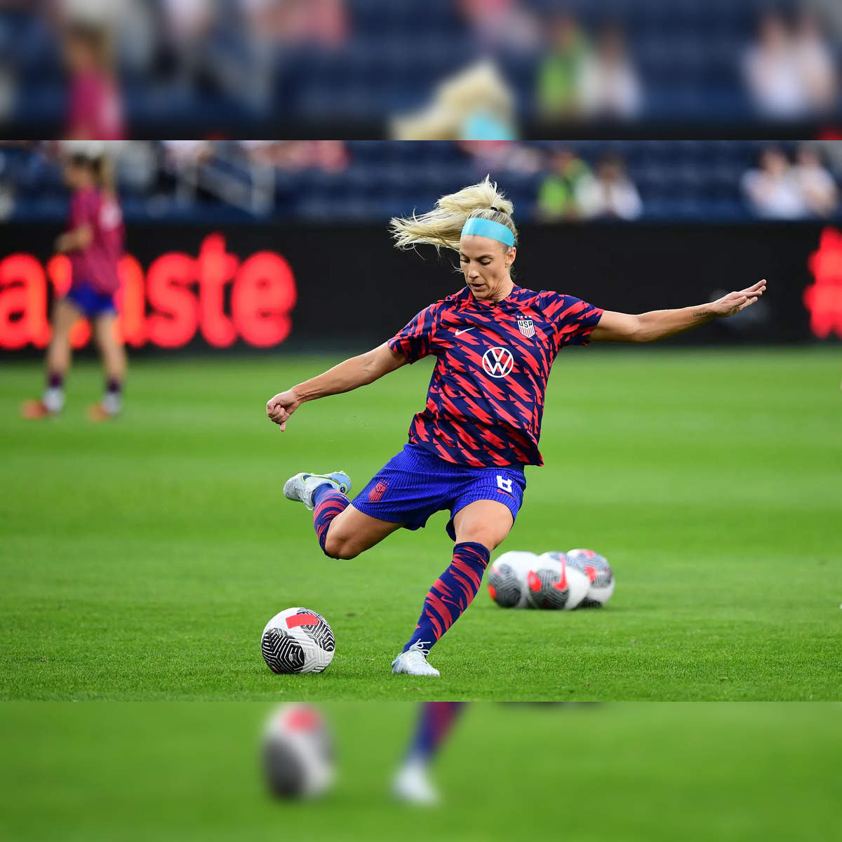 adam hoon add photo julie ertz hot