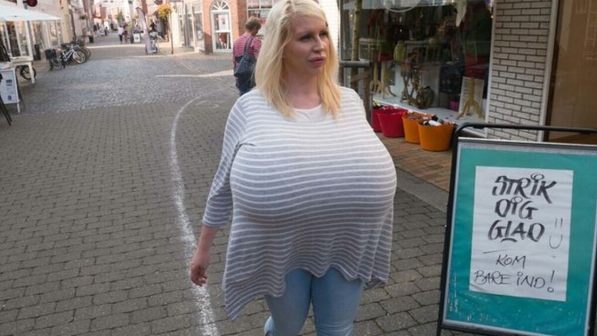 Large Bare Breasted Women public tumbler