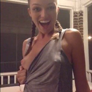 chau dung recommends lili simmons naked pics pic