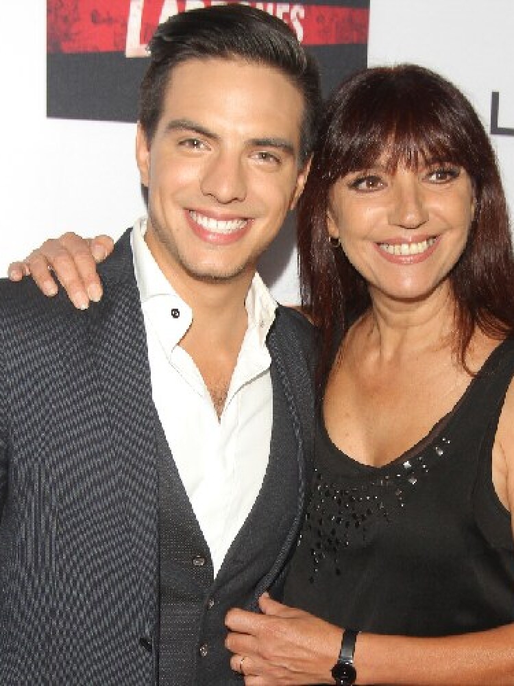 mama de vadhir derbez