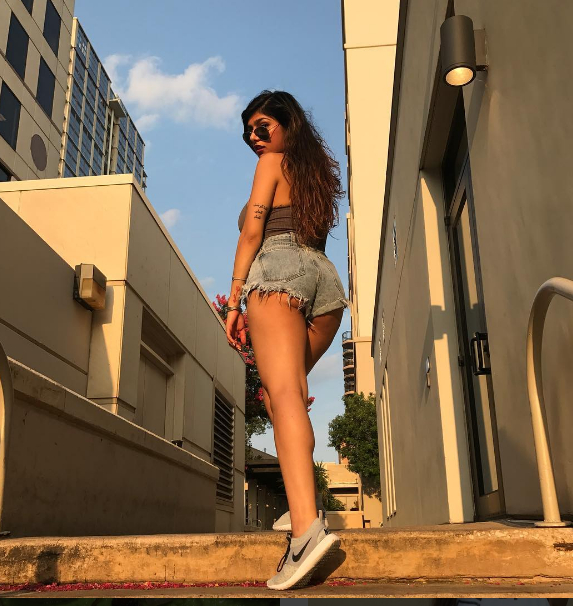 mia khalifa in jeans