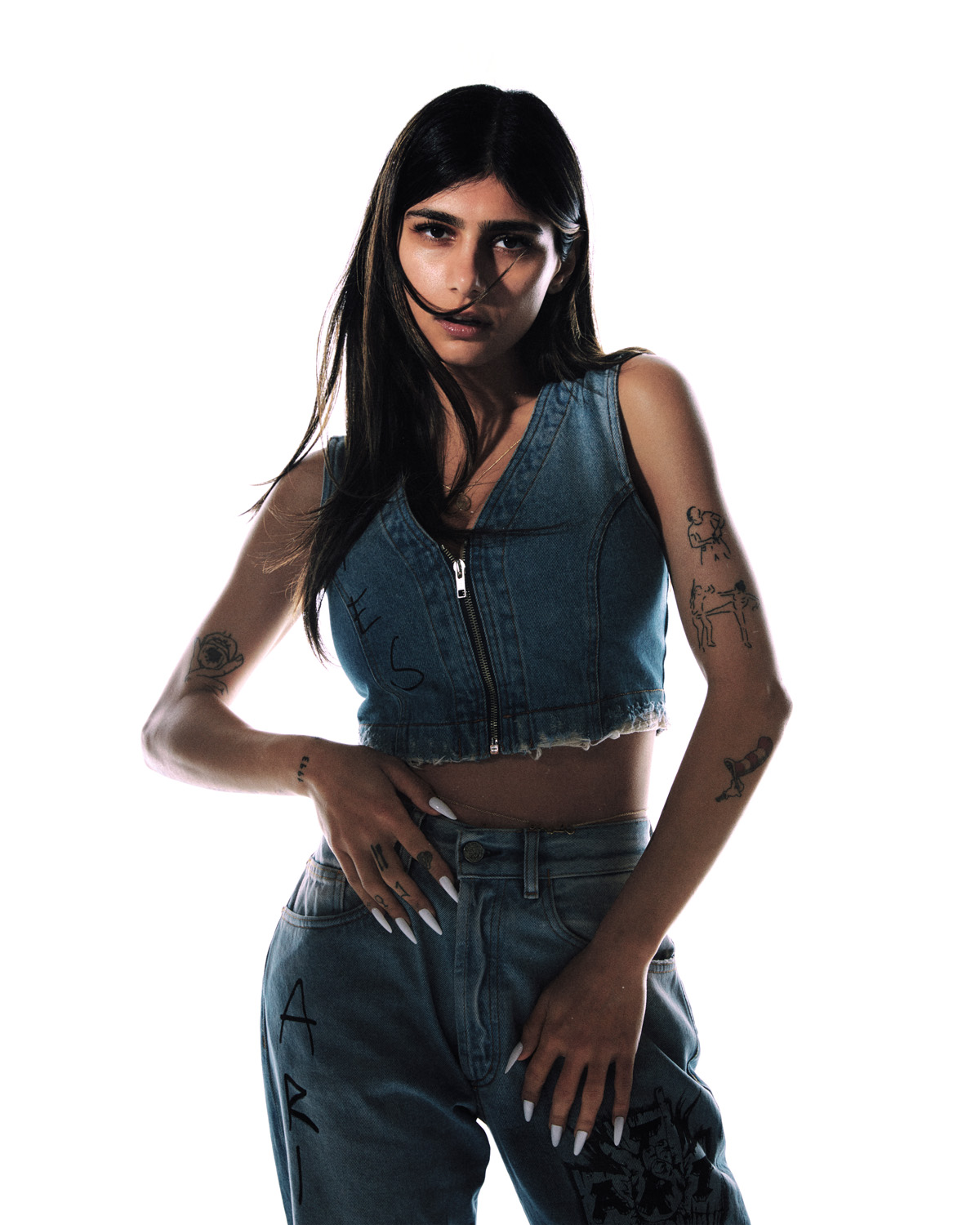 claudine fortier recommends Mia Khalifa In Jeans