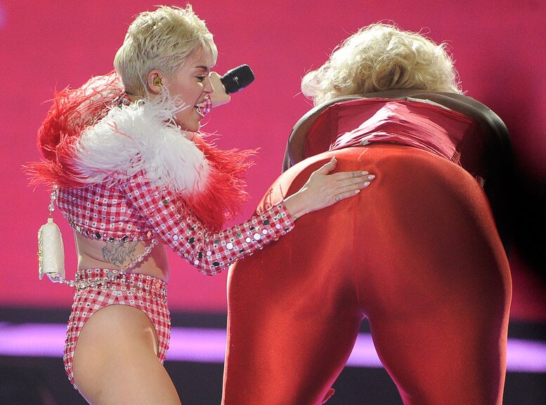Best of Miley cyrus booty