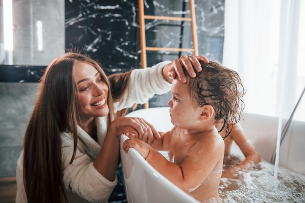 bob pusateri recommends Mom Helps Son Bath