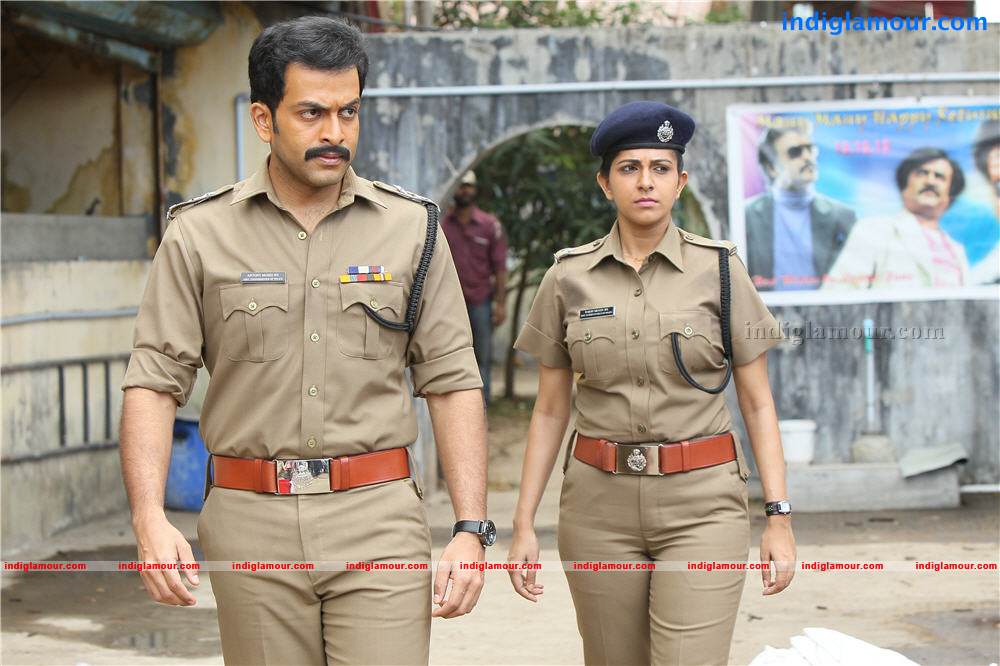 Mumbai Police Malayalam Movie sexy schoolgirl