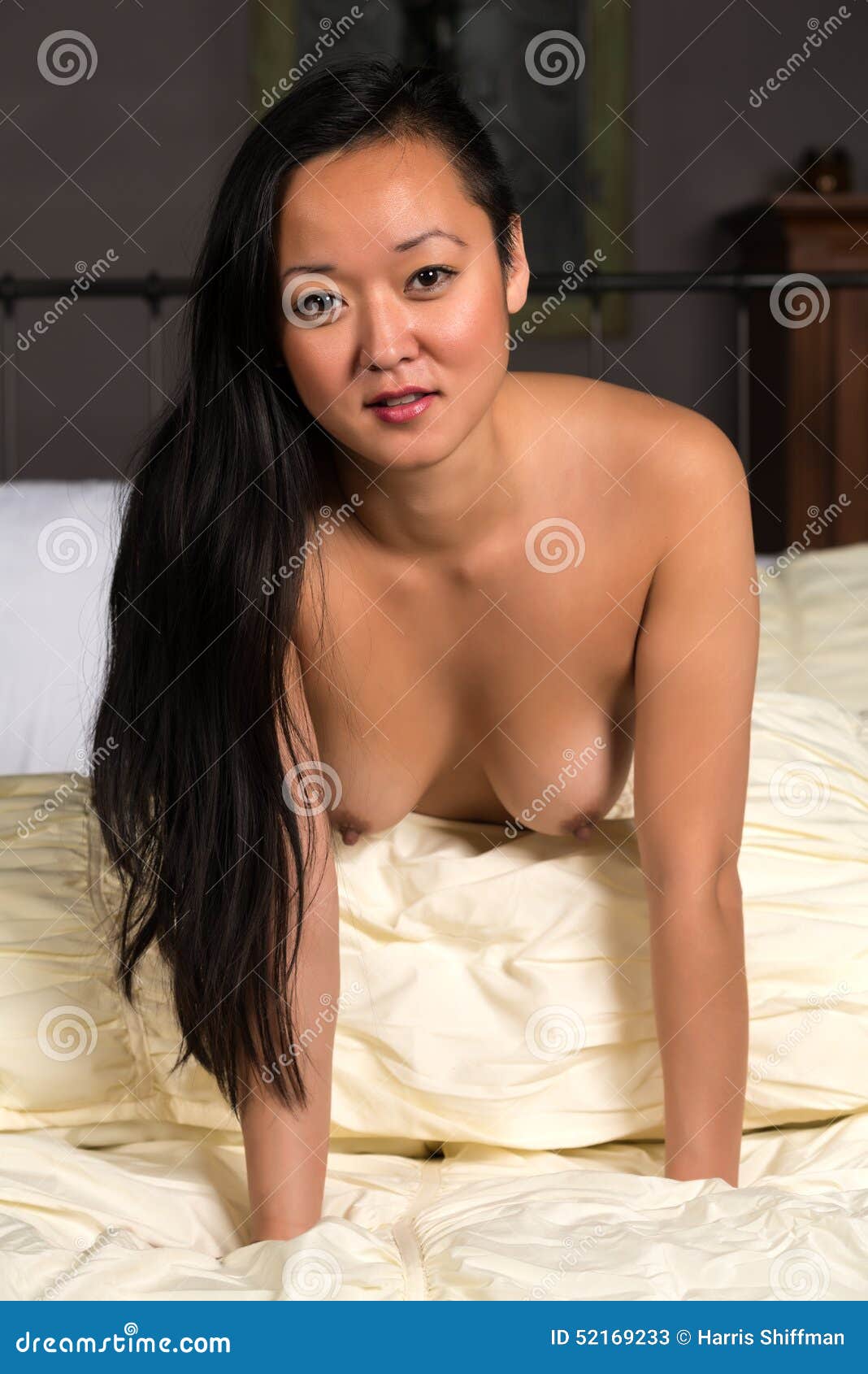 akeem aliu recommends Naked Korean Women Pics
