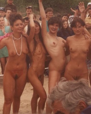 nude teen friends