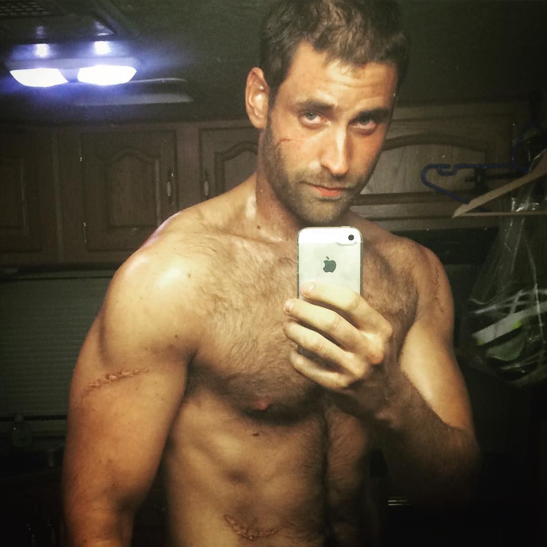 dominic nicholson add oliver jackson cohen nude photo