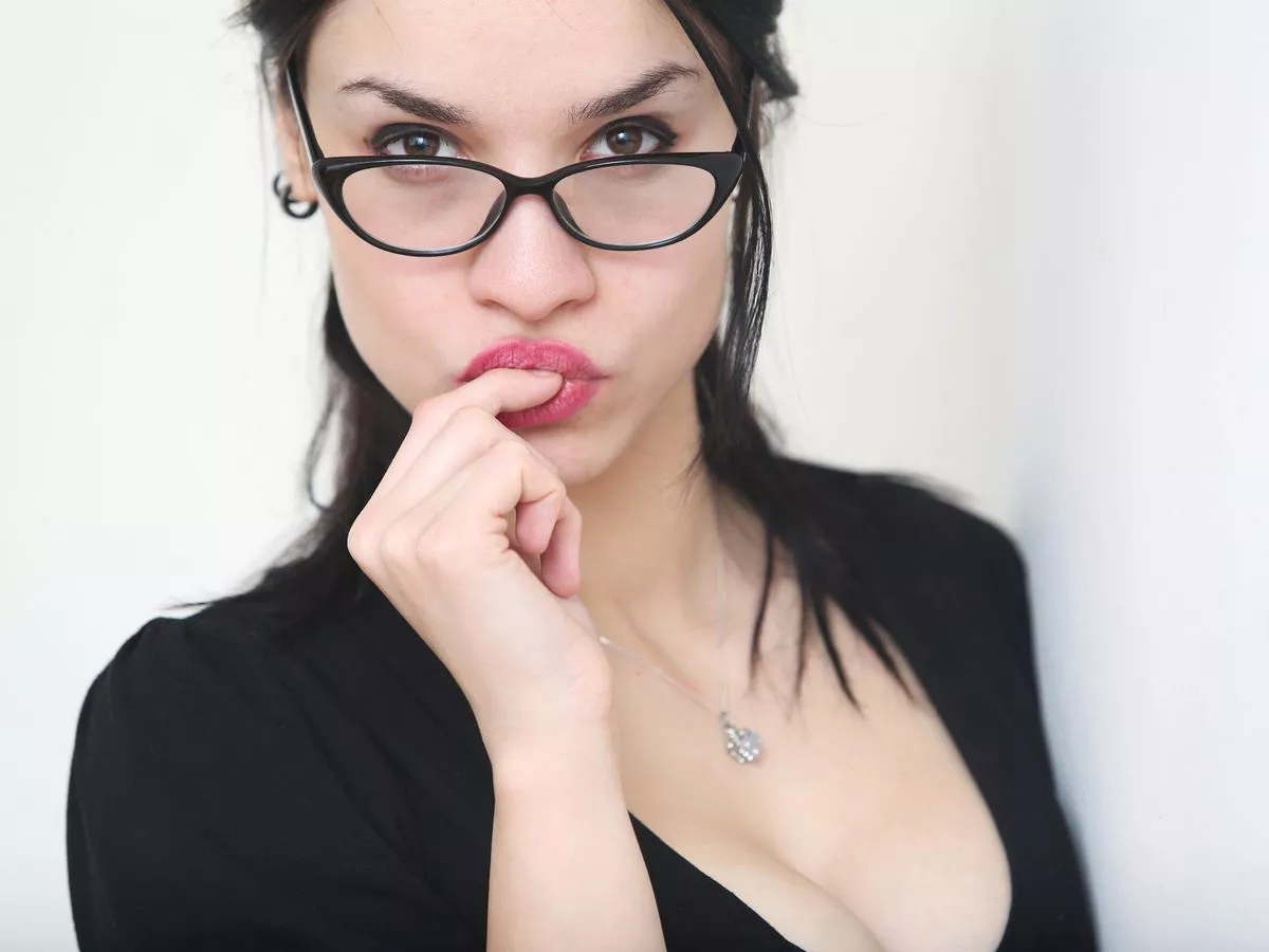 dana keltz recommends Sex With Glasses On