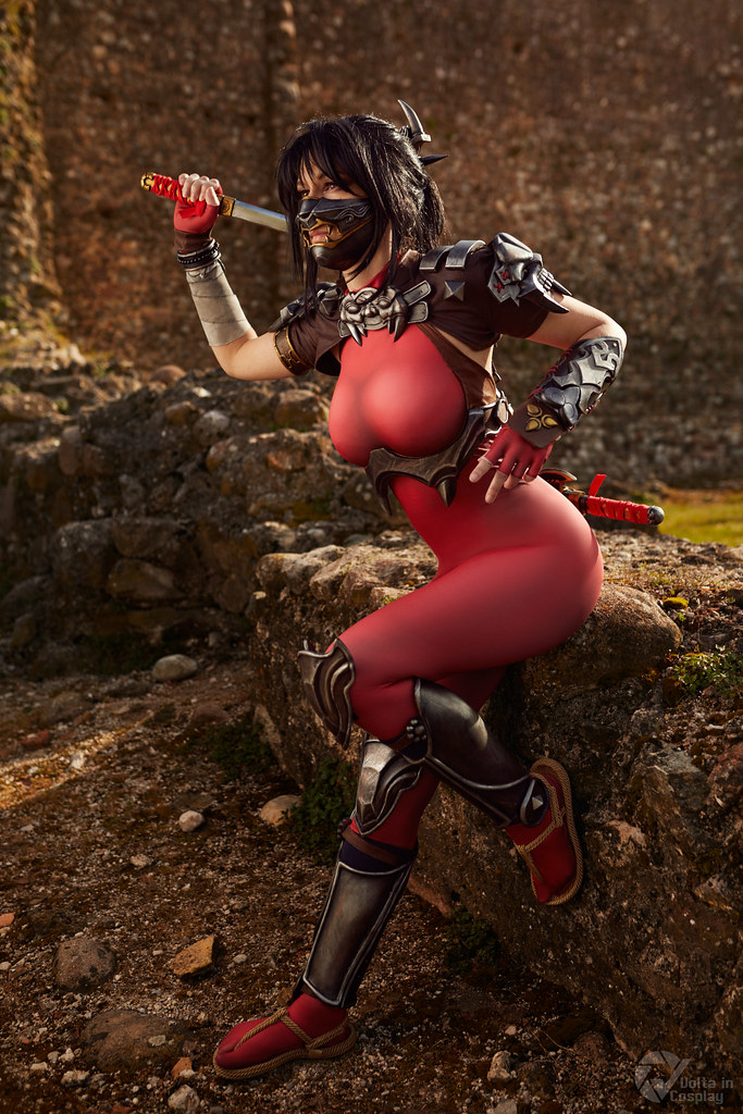 Soul Calibur Taki Cosplay shoots sperm