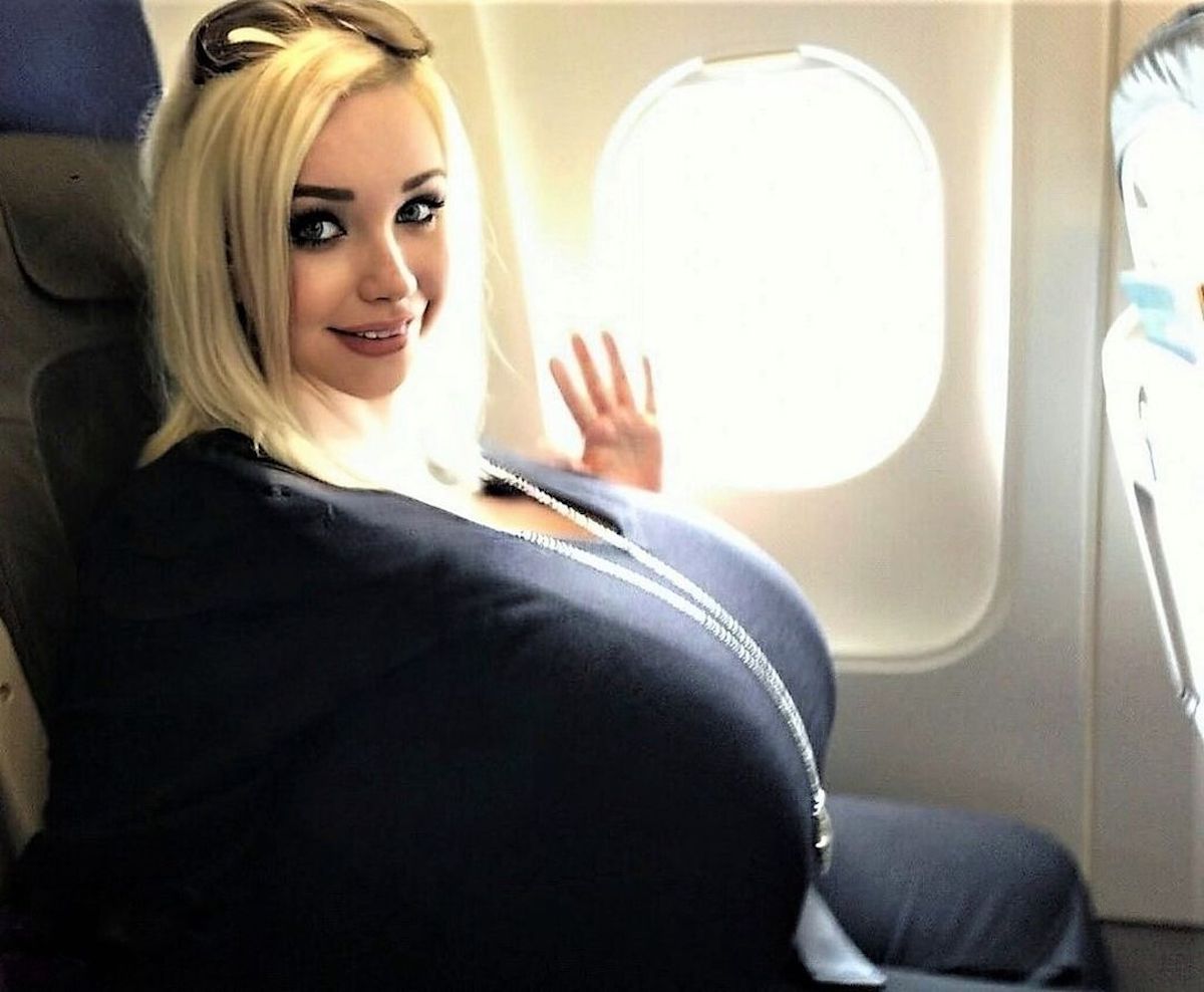 brad braddy recommends tit on a plane pic