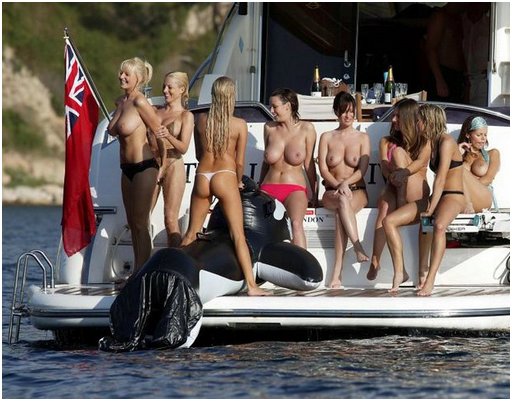doris low recommends topless women on boats pic