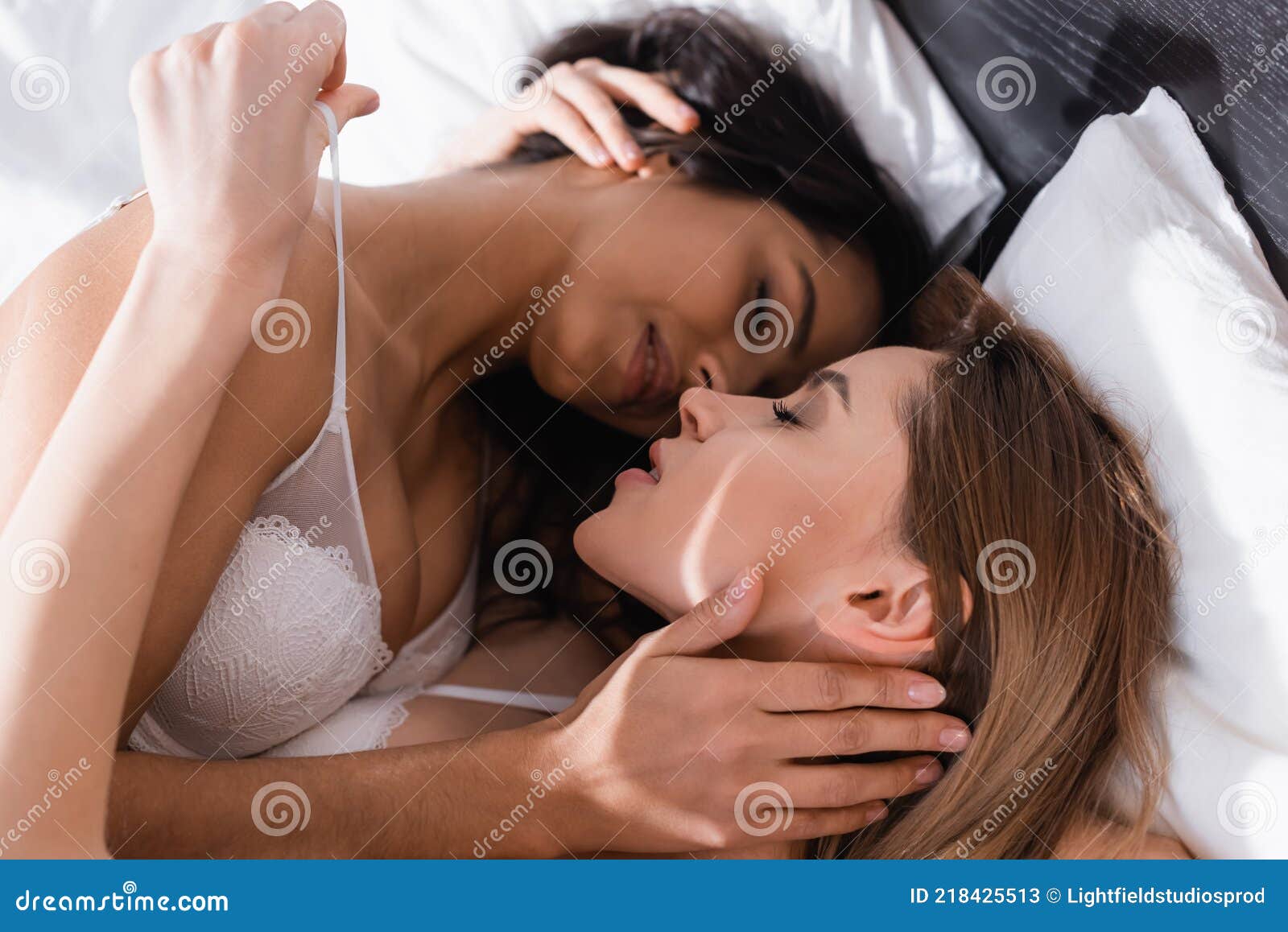 brian oslund add photo two women making love