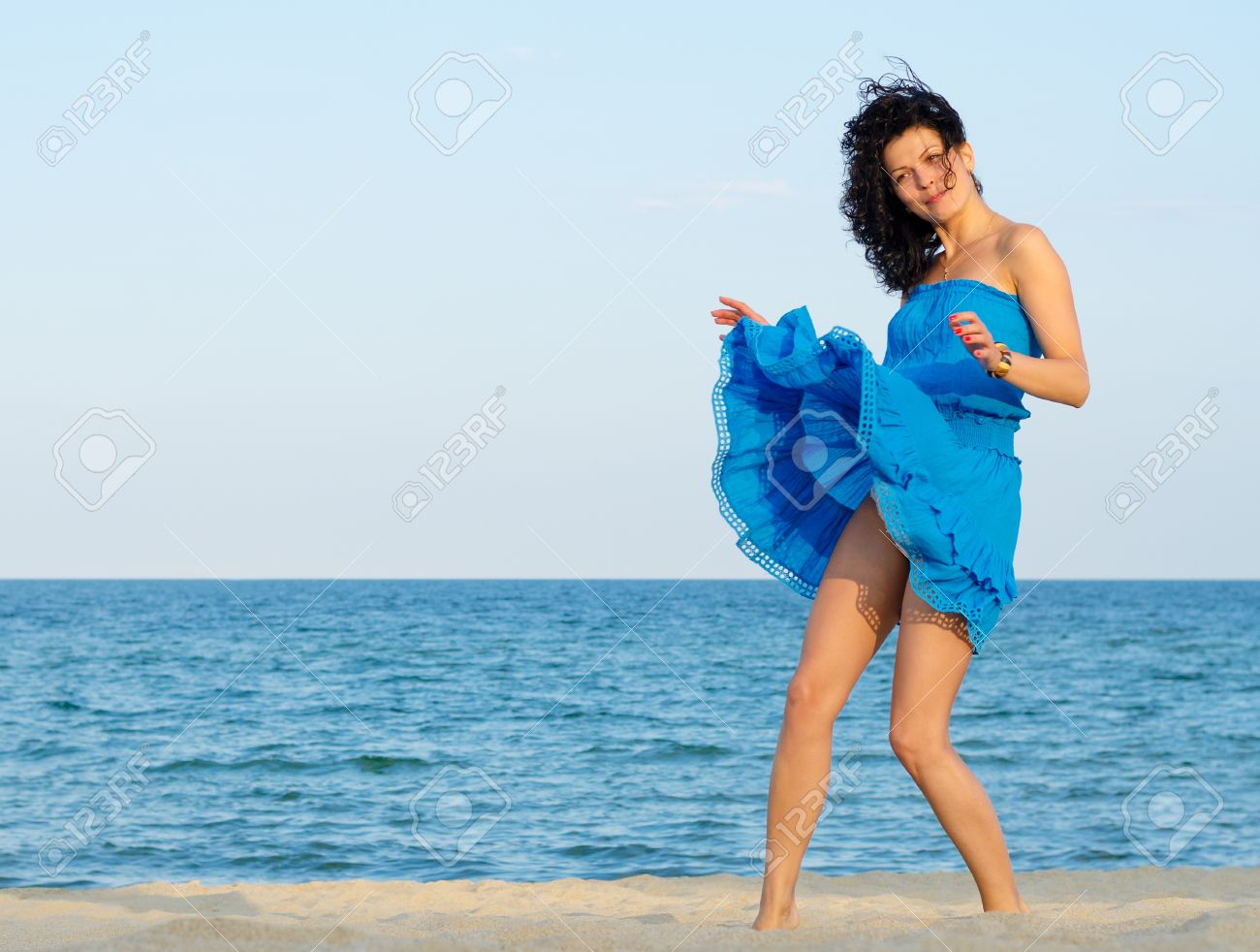 cuti pie add wind dresses blowing up photo