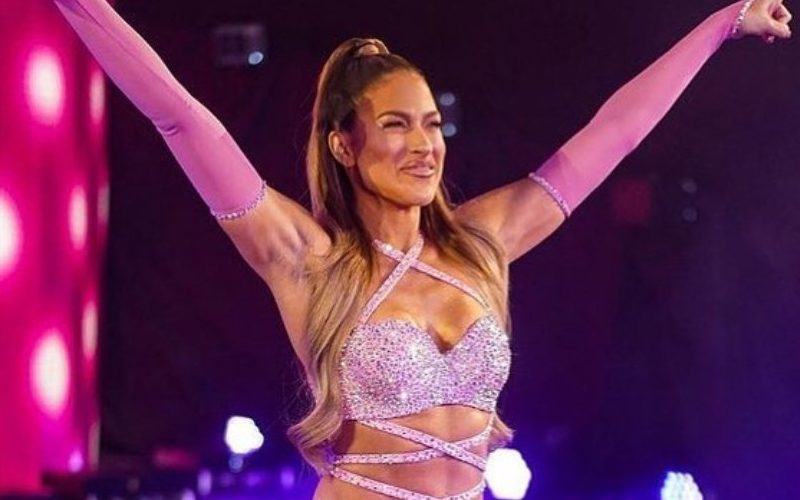 brian panella recommends wwe kelly kelly snapchat pic