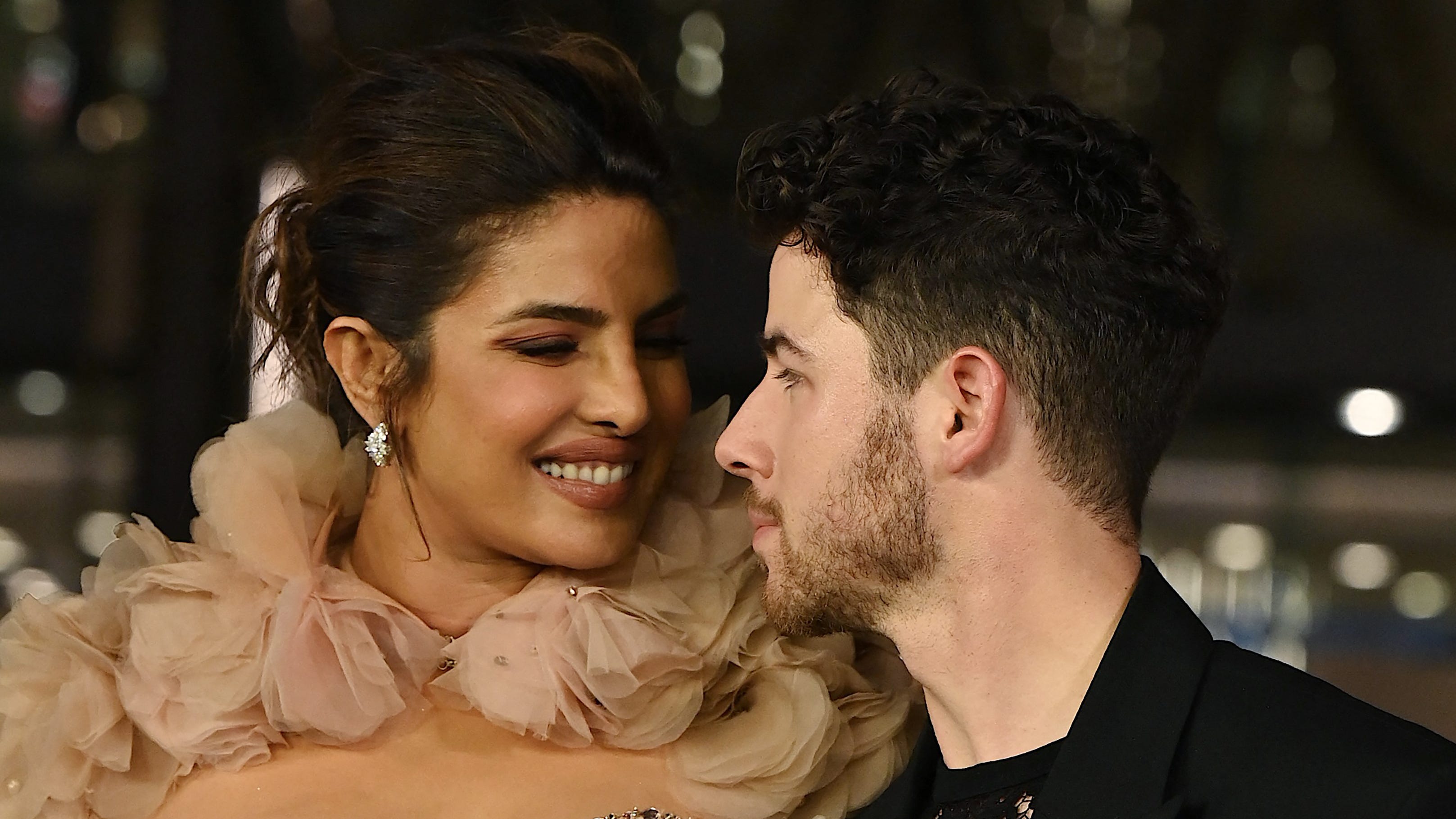 alejandro lillo recommends Xxx Of Priyanka Chopra